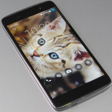 Смартфон Alcatel Idol4