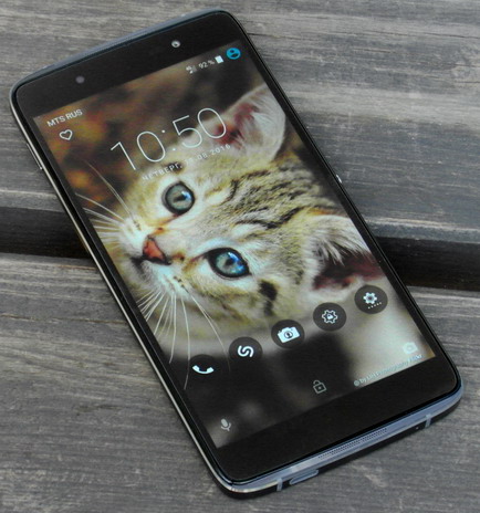 Телефон (смартфон) Alcatel Idol 4 - вид спереди