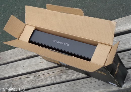 Упаковка ноутбука ASUS ZenBook Flip UX461UN
