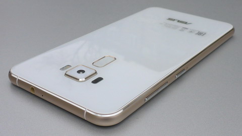 смартфон ASUS Zenfone 3 (ZE552KL) - вид сзади