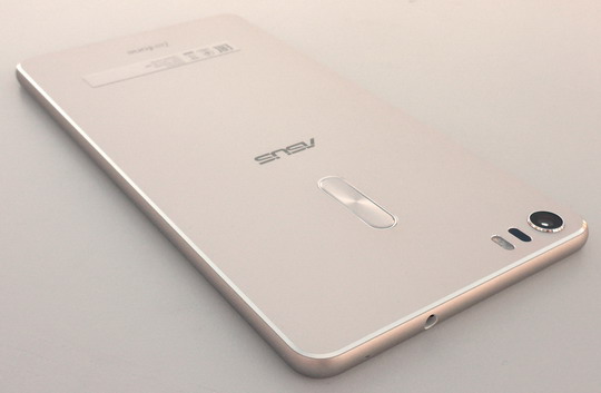 смартфон Asus Zenfone 3 Ultra (ZU680KL) - вид слева