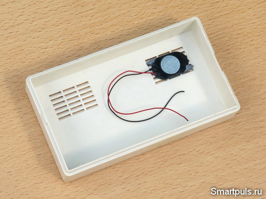 Второй динамик в винтажной Bluetooth колонке