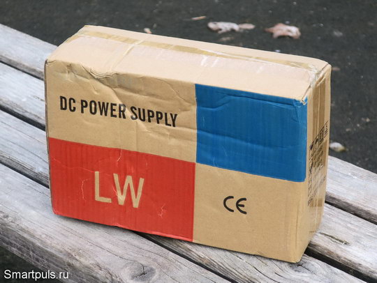 Упаковка лабораторного блока питания Longwei LW-K3010D (30 В 10 А)