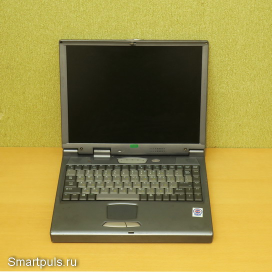 Ноутбук Roverbook Explorer KT6, с которого будем снимать дисплей для переделки в монитор