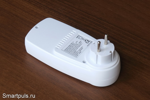 Цифровой ваттметр в розетку - внешний вид