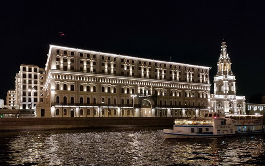 Ночной круиз на теплоходе Волна от Москва-Сити