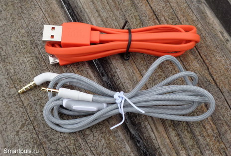 Комплектация наушников JBL E45BT - кабели