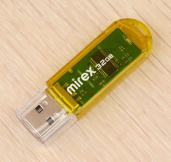 Прозрачная флешка Mirex ELF YELLOW 32 ГБ