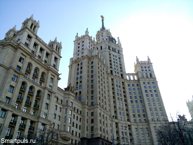Сталинская высотка на Таганке в Москве (к статье о режиме HDR в фотографии)
