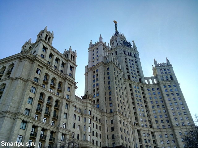 Сталинская высотка на Таганке в Москве - фото в режиме HDR (к статье о режиме HDR в фотографии)