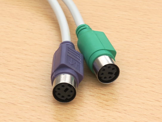 Разъёмы PS2 в переходнике PS2 на USB