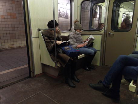 Барышни в метро