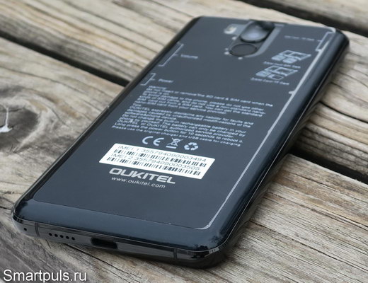 обзор смартфона Oukitel K6 - вид сзади