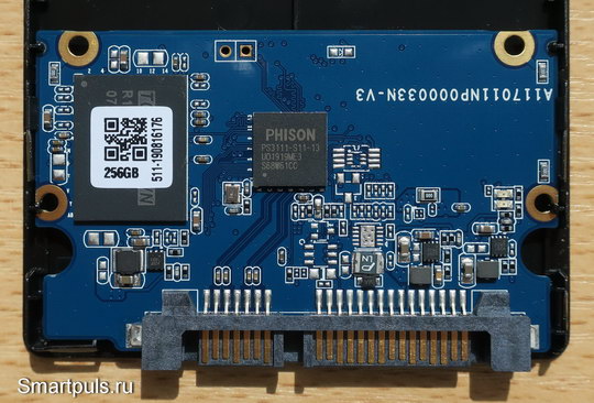 Обзор SATA SSD Patriot Burst 240 GB - разборка, вид платы накопителя сверху
