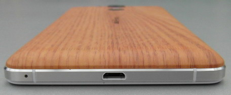 Смартфон ulefone power - вид на нижнюю грань
