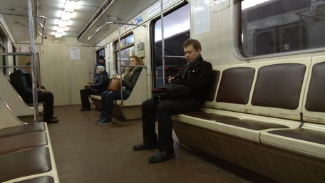 Съемка в помещении (вагон метро). Тест съемки телефоном vernee apollo lite