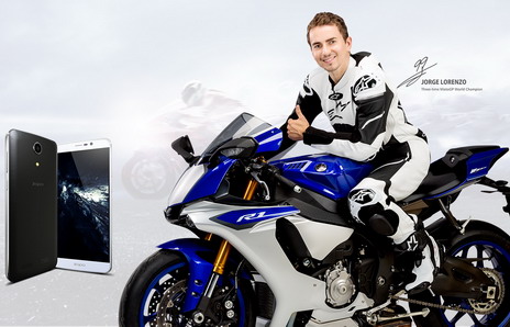 Джорге Лоренцо (Jorge Lorenzo), "лицо" компании Zopo Mobile, неоднократный победитель мотогонок в различных классах.